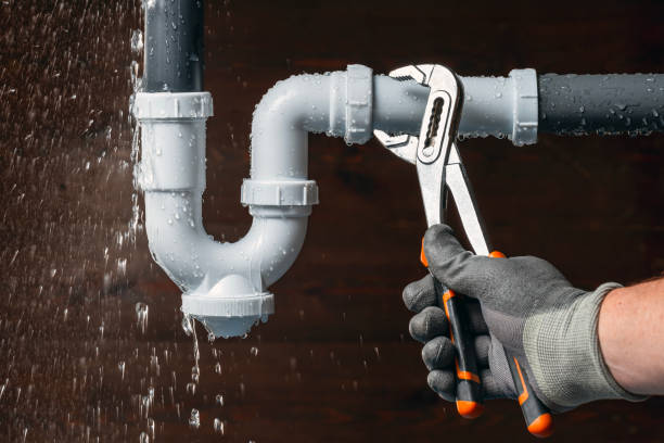 Professional Plumbing technician working in Harrisonville, NJ
